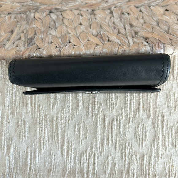Coach Vintage Black Leather Trifold Wallet - Picture 5 of 15